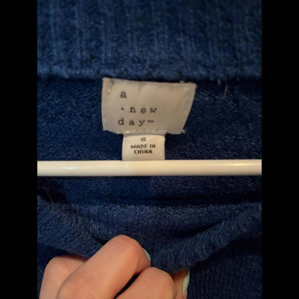 Sweater - Picture 2 of 3